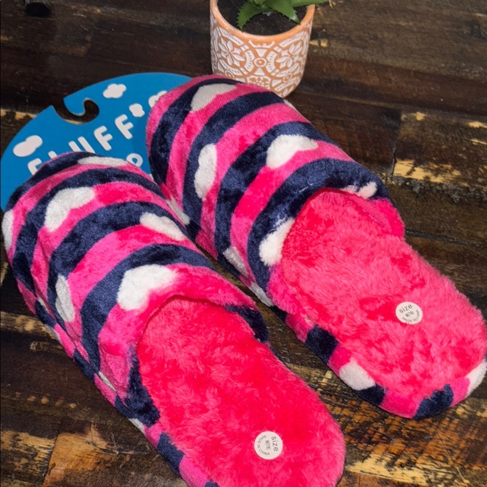 Fluff Pink and Navy Women's Slippers NWT size 9/10